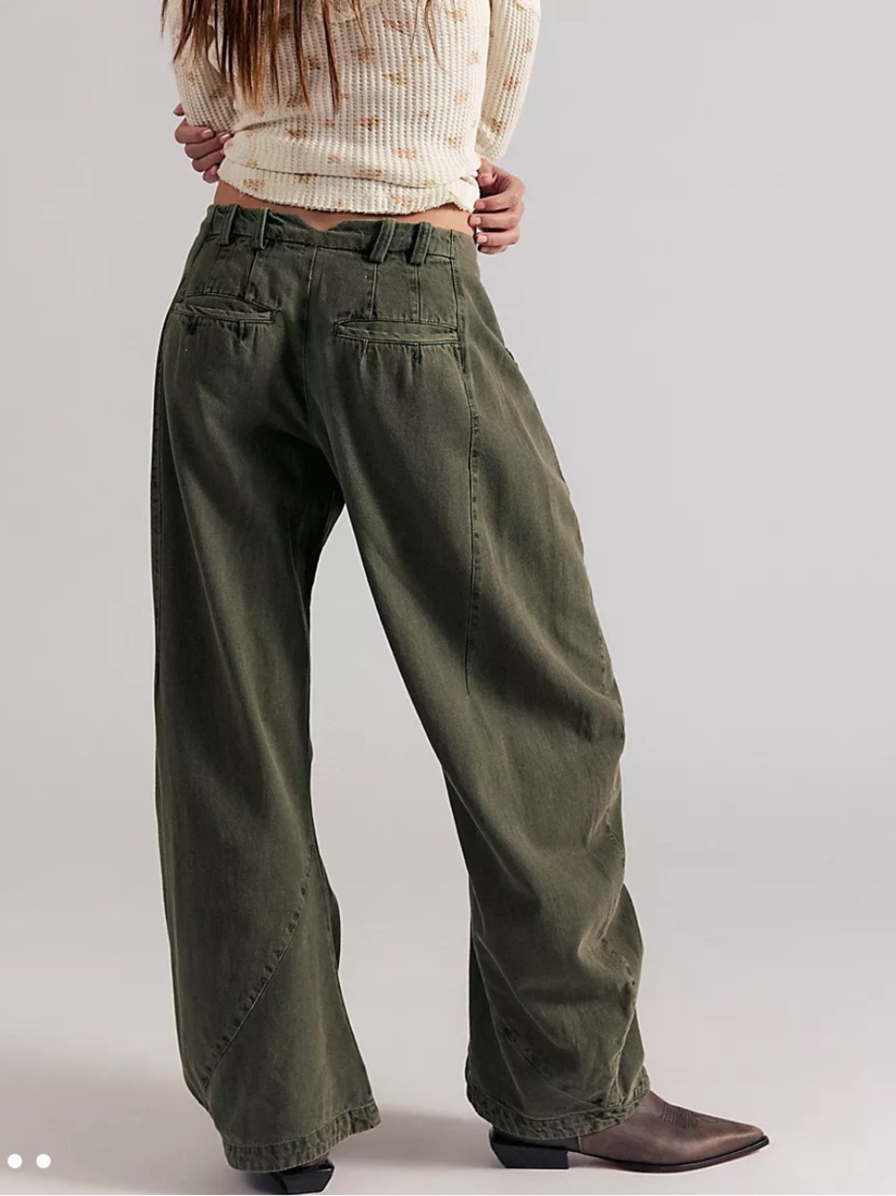 NWT Free People Spotlight Washed Barrel Chino Trousers in Olive Green